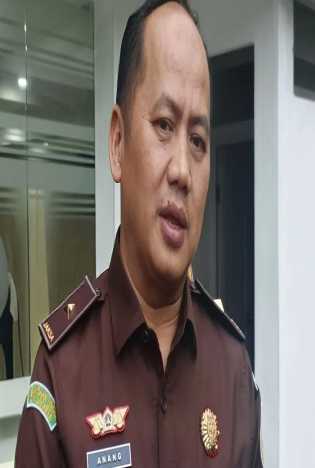 Jaksa Agung Copot Kajari Jakbar Hendri Antoro, Diduga 'Kecipratan' Rp500 Juta dari Skandal Barang Bukti Fahrenheit