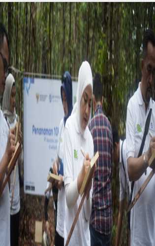 Dukung Taksonomi Hijau, Jasaraharja Putera Tanam Pohon