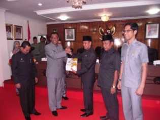 DPRD Rohil Setujui LPP APBD TA 2014