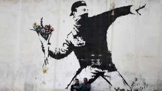 Lukisan Primata Banksy Bakal Dilelang Hingga Rp35 Miliar
