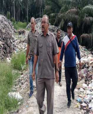 Penguatan Garda Terdepan Kebersihan: Kepala DLH Rokan Hilir Tinjau Kritis Pengelolaan Sampah di Jantung Kota Bagan Batu