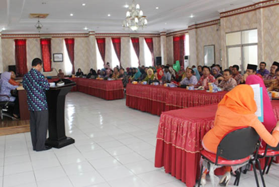 Plt Sekda Rohil Buka Rapat Koordinasi dan Evaluasi POPM Filariasis Tahap V 