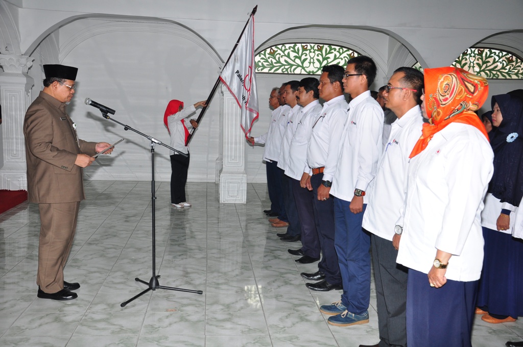 seluruh pengurus PMI kecamatan dituntut untuk aktif melakukan komunikasi 