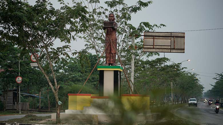 TUGU SELAMAT DATANG TEPAK SIRIH Dipasang Dekat Terminal