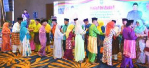 Syamsuar Halal Bihalal dengan Masyarakat Siak di Pekanbaru 