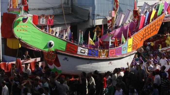 Warga Keturunan Tionghoa di Pekanbaru Rayakan Festival Musim Gugur