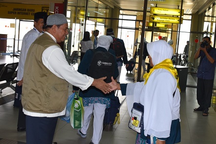 Pj. Bupati Bengkalis Sambut 236 JH Mandau Pinggir di Batam