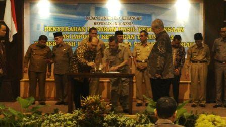Bupati Siak Terima WTP ke V dari BPK RI 