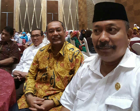 Ikut Pilkada Pekanbaru, Ramli Walid Minta Didoakan CJH Alumni FE UR 