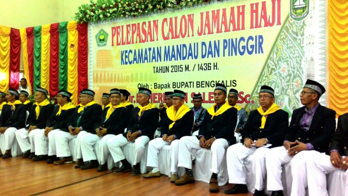Bupati Bengkalis Lepas 238 JCH Mandau-Pinggir 2015 di Duri