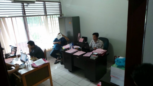 Dua Tersangka Kasus Penelitian Fiktif UIR Jalani Tahap II 