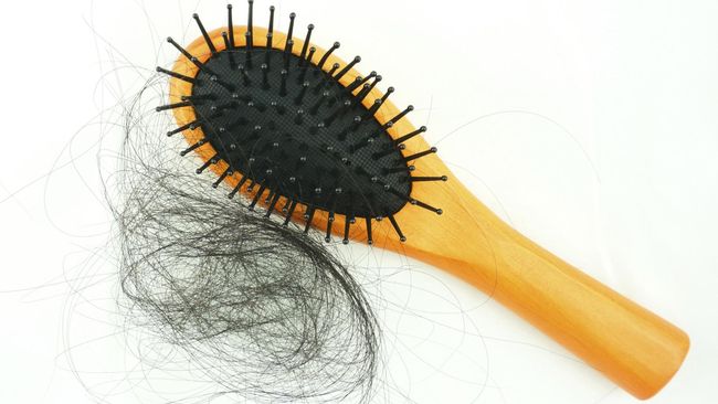 Cegah Rambut Rusak Usai Berenang di Laut 