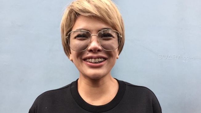 Nikita Mirzani Sebut Dipo Latief Hanya Lecet Terkena Asbak Plastik