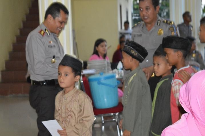 Polres Gelar Santuni Puluhan Anak Yatim