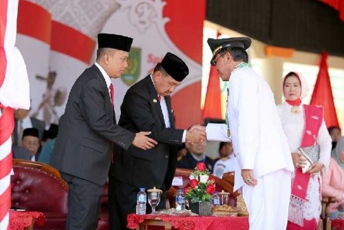 Bupati dan Wabup Inhil Kembali Harmonis? Ini Buktinya 