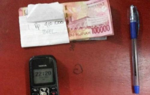 Jualan Togel via SMS, Gaek di Dumai Barat Diamankan Polisi saat Sedang Santai