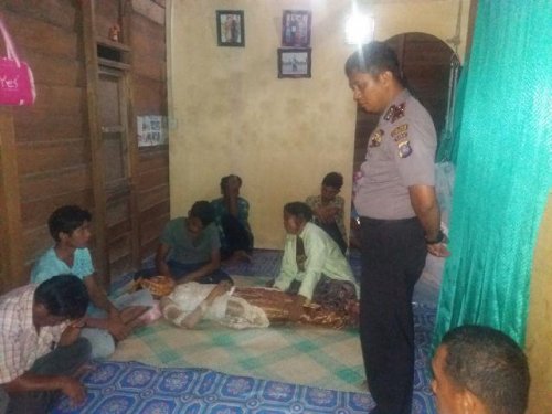 Diduga Persoalan Rumah Tangga, Warga Bengkalis Ini Nekat Akhiri Hidupnya Gantung Diri di Ruang Tamu