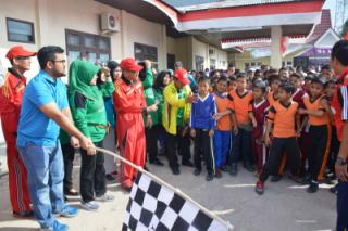 Ribuan Siswa di Kampar Meriahkan Jalan Santai HUT-RI 