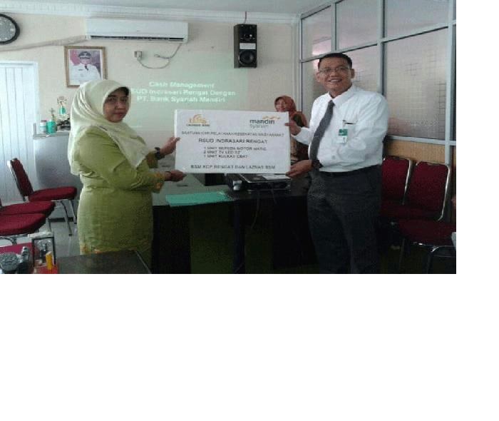 BSM Serahkan CSR Untuk RSUD Indrasari