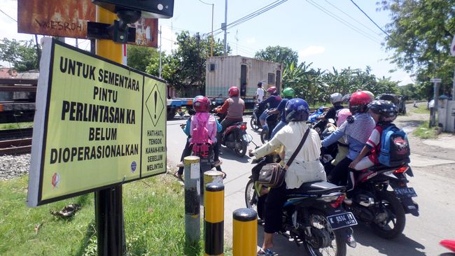 Dua Penjaga Palang Kereta Gunung Sahari Jadi Tersangka