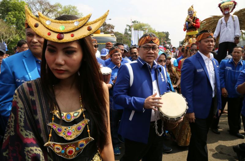 PAN Gabung Jokowi, Dolar Malah Tembus Rp14.200