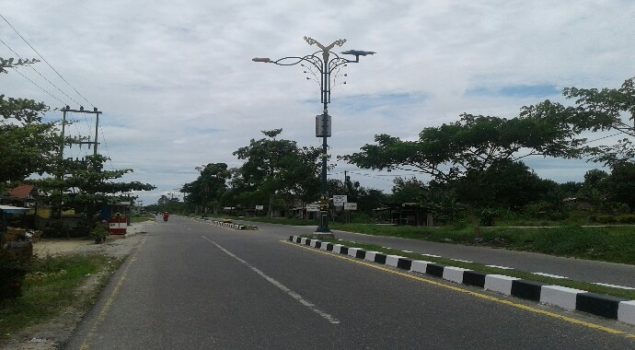 Satu Tahun Menunggu, Akhirnya Lampu PJU Tualang Hidup Kembali 