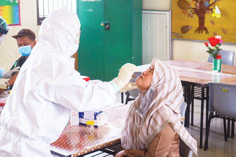 14 Warga Jalani Tes Swab di Kecamatan Marpoyan Damai