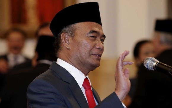 Mendikbud Serahkan LHKPN dan Konsultasi Anggaran ke KPK
