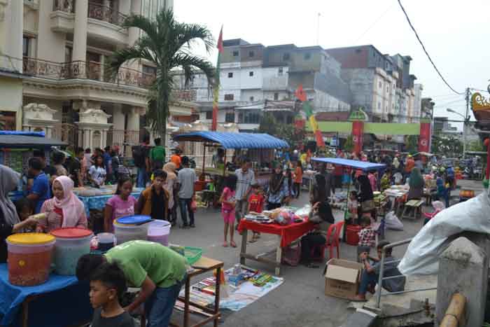 Pasar Murah Ramadhan Dipuji Bupati