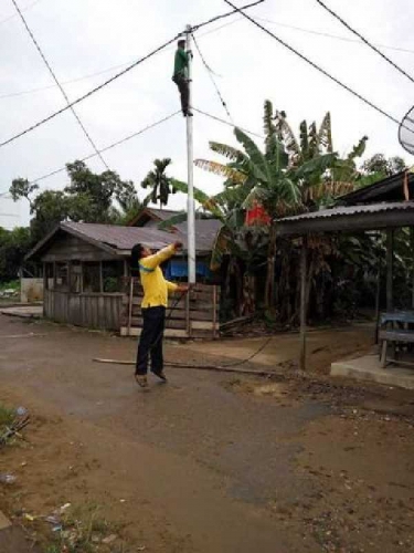 400 Rumah di Teluk Kiambang dan Mumpa Inhil Sudah Teraliri Listrik