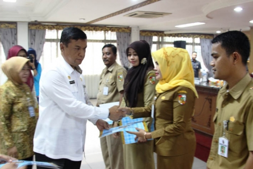 Sebanyak 298 PNS Pekanbaru Terima SK Kenaikan Pangkat 