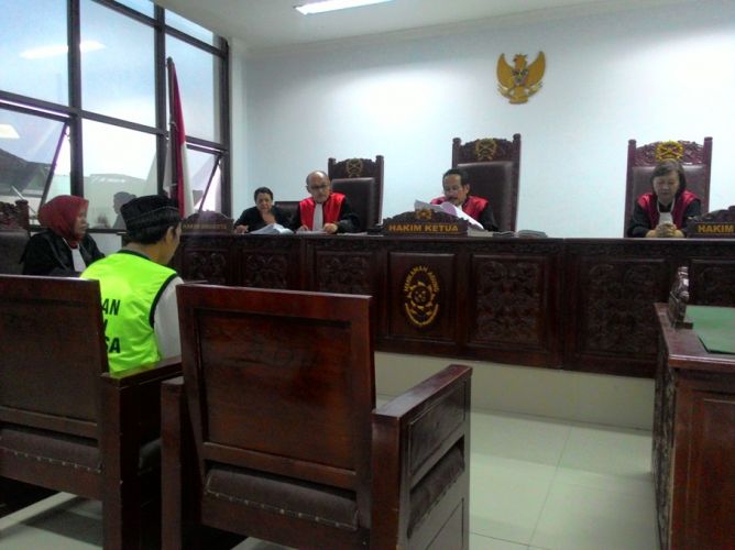 Kasus Ganja, Riswana Divonis Seumur Hidup 
