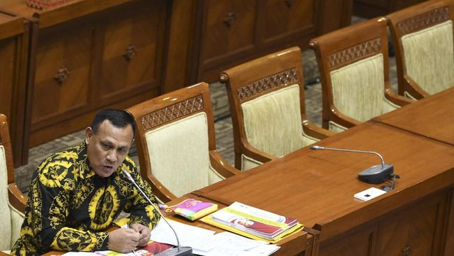 Firli, Sosok yang Dinilai Kontroversial Kini Jadi Ketua KPK 