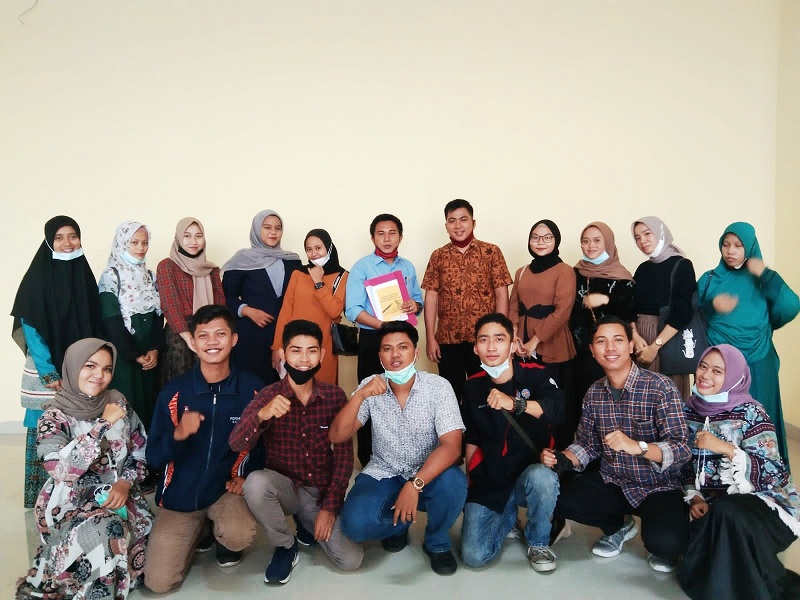 Radar Riau Sambut Mahasiswa Magang Jurnalistik PBSI UIR