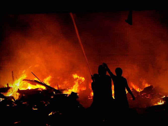 Gedung Kemen ESDM Terbakar, Saksi Sempat Dengar Ledakan 