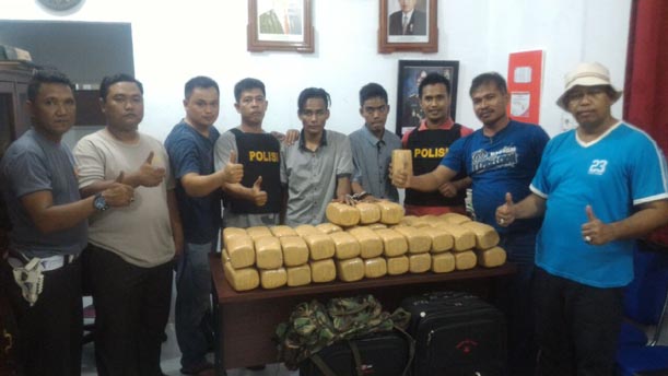 Polsek Batang Gangsal, Inhu Amankan 48 Kg Ganja dari Dua Pria Aceh 