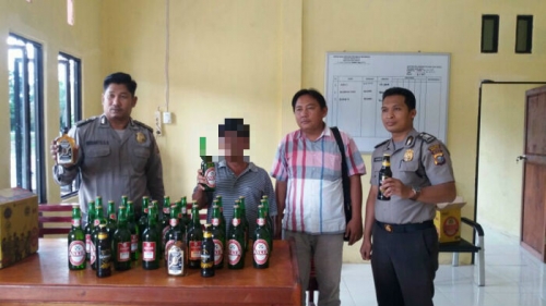Gelar Operasi Cipkon, Polsek Siak Kecil Amankan Puluhan Botol Miras