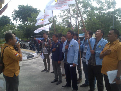 Pendemo Desak Usut Dugaan Korupsi Proyek Kantor Walikota Baru Rp400 M 