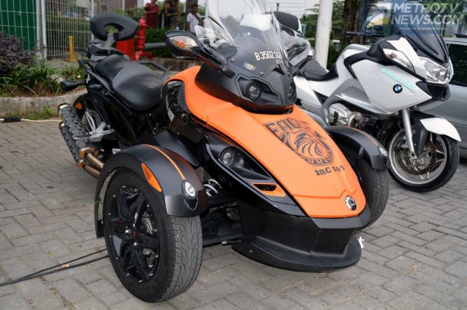 Can Am Spyder RS 2012, Semakin Gagah dengan Modifikasi Ringan 