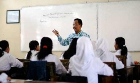 Tunjangan Guru akan Disalurkan Melalui Tiga Bank BUMN 