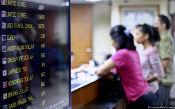 Ke Mana BI Saat Rupiah Tembus Rp14 Ribu?