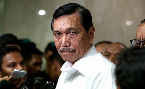 Luhut Datangkan Swasta Pesaing Pertamina untuk Penyaluran Avtur