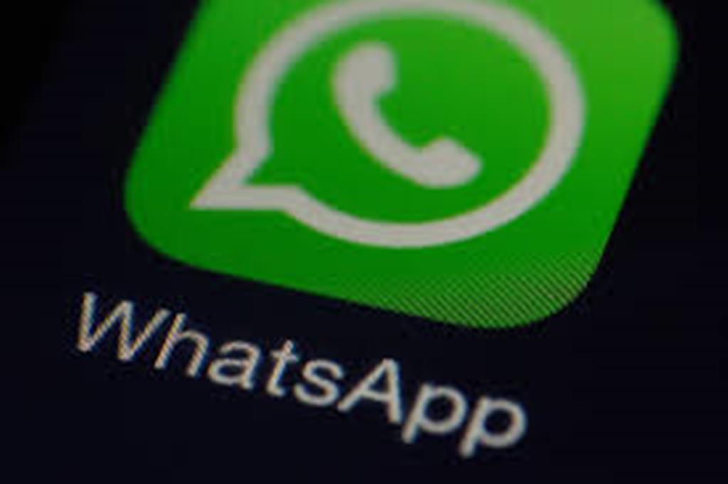 Kominfo Apresiasi Langkah WhatsApp Perangi Hoaks