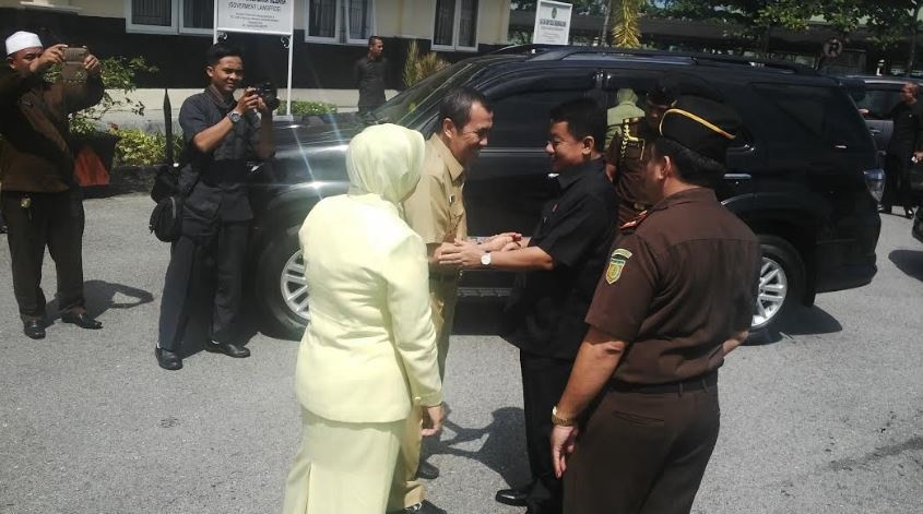 Disambut Bupati Syamsuar, Kajati Riau Lakukan Kunker ke Kejari Siak 