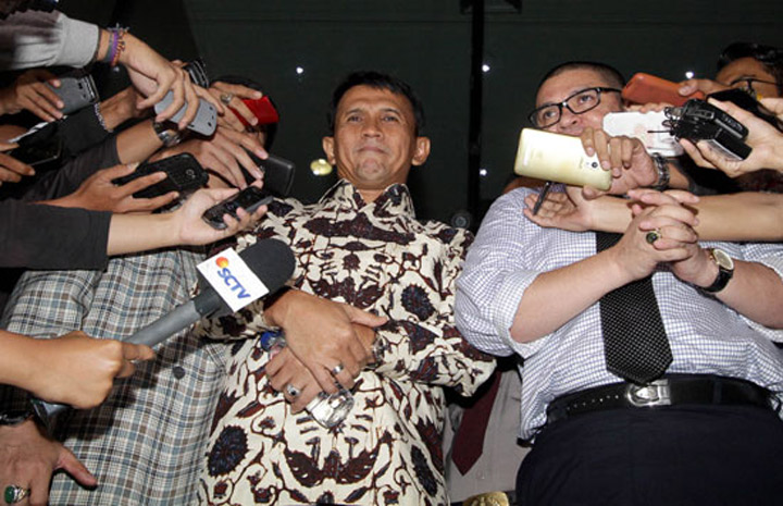 Gubernur Gatot Diperiksa Hari Ini, Istri Muda Senin