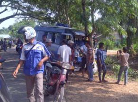 Tewaskan Dua Pemotor Supir Minibus di Rohil Lari ke Kebun Sawit