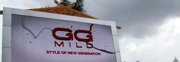 Billboard Reklame Rokok Masih Terpasang di Jalan Protokol Pekanbaru