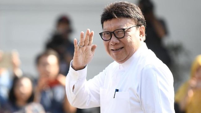 Resmi Jabat Menteri PAN-RB, Tjahjo Lepas 4 Jabatan Sekaligus 