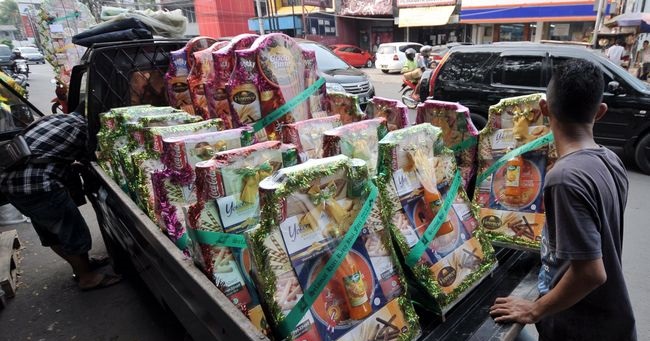 KPK Minta Pejabat dan PNS Tak Terima Parcel Lebaran