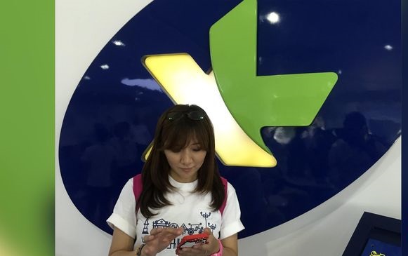 Pesan Instan Jadi Perekat Silahturahmi